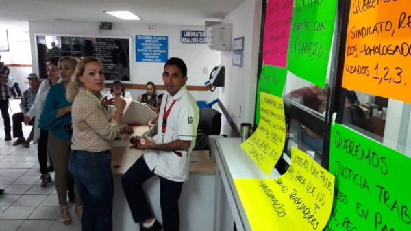 Levantan en Mazatlán paro trabajadores de la salud, pero continúa en otros municipios