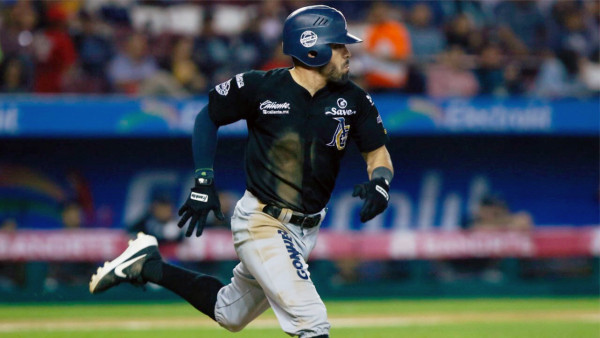 Maxwell León llega a Venados.