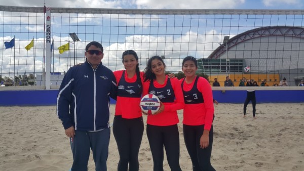 Águilas de la UAS domina totalmente el voleibol de playa de la Universiada Regional 2019.