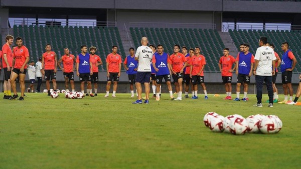 Mazatlán FC oficializa a su plantel para el Apertura 2020 de la Liga MX