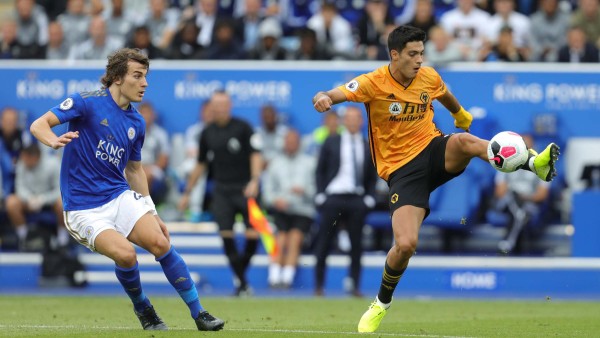 El Wolverhampton de Raúl Jiménez no pasa del insípido empate ante el Leicester