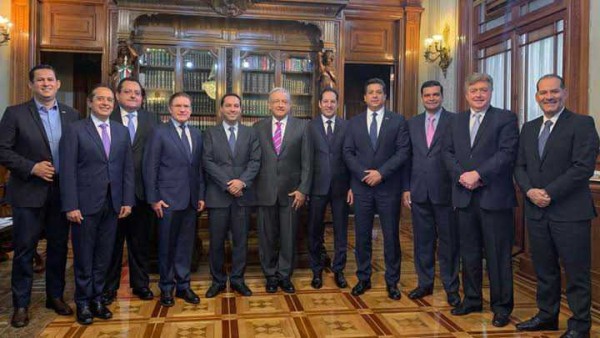 AMLO se reunirá con gobernadores que pidieron acabar con simulación presidencial