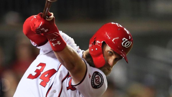 Las negociaciones entre Bryce Harper y los Filis se habrían intensificado