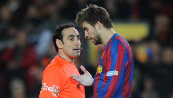 La RFEF abre expedientes a Piqué y al presidente del Cádiz por cuestionar los arbitrajes