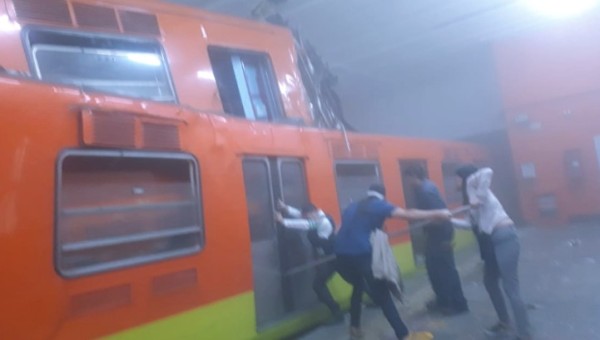 Una persona muerta y 41 heridos tras un choque de trenes en el Metro de la CDMX