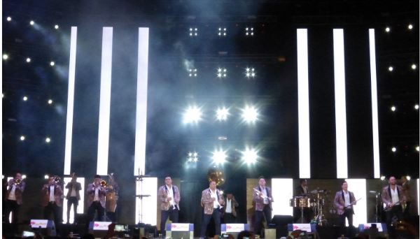 Abarrota la Fiesta de la Radio el Estadio Azteca