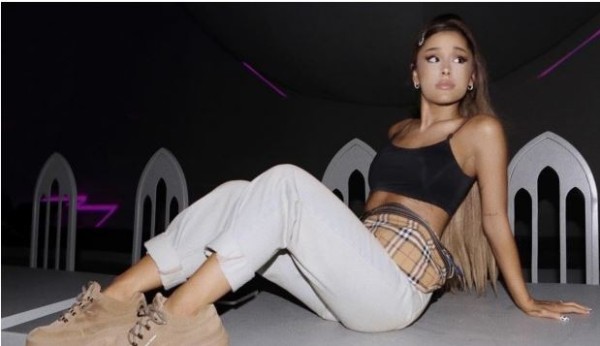 Ariana Grande celebra su cumpleaños durante su gira