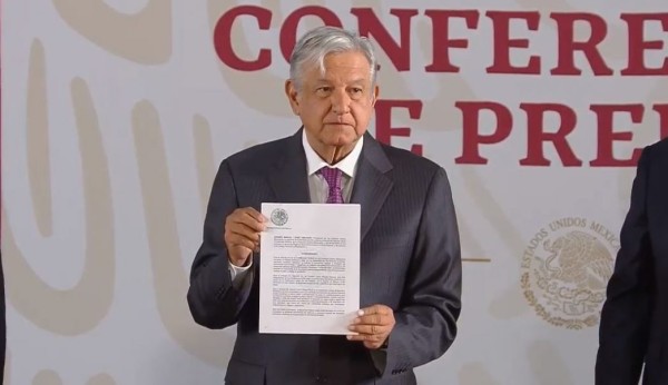 AMLO firma decreto para eliminar condonaciones de impuestos; FCH y EPN perdonaron $400 mil millones: SAT