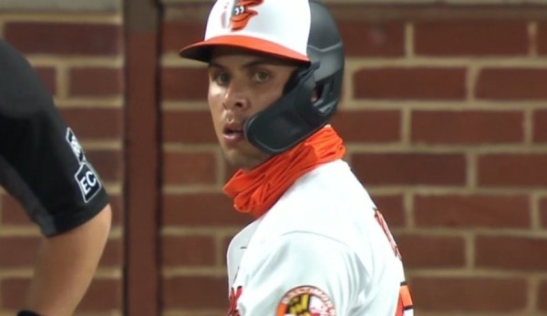 Ramón Urías se convierte en el mexicano 135 en debutar en Grandes Ligas