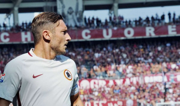 Totti alcanza los 250 goles, pero Roma cae en Torino