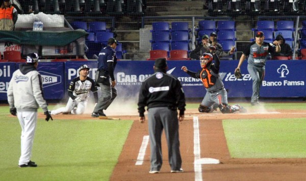 Naranjeros vence a Sultanes y asegura la serie en el Palacio Sultán