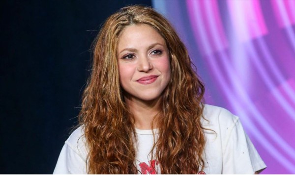 Shakira y sus socios cambian perfumes por gel desinfectante