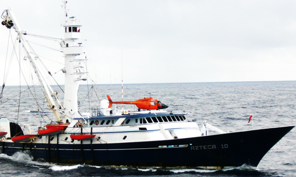 Barco de Pinsa rescata a náufragos de Nueva Zelanda