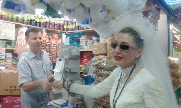 Salen a la calle como Novias de Culiacán