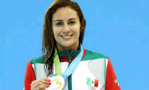 Paola Espinosa vence al coronavirus.