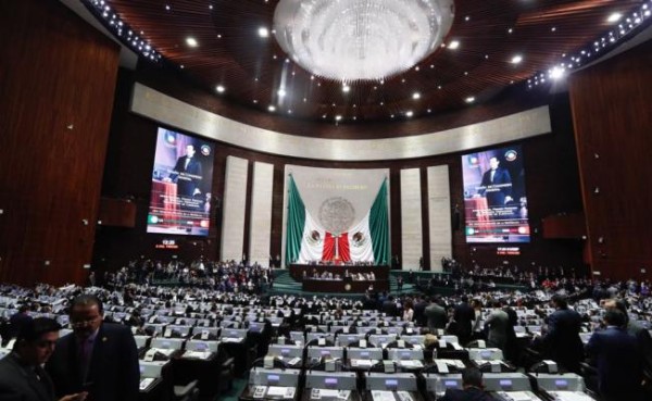 Celebra la Cámara de Diputados su cumpleaños 36