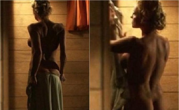 Se desnuda Pamela Anderson a los 49 años