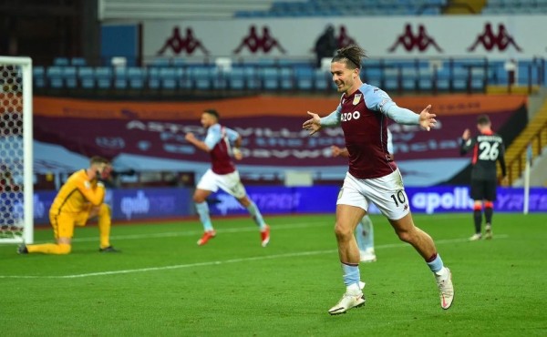 Aston Villa le pasó por encima al Liverpool. (Twitter @AVFCOfficial)