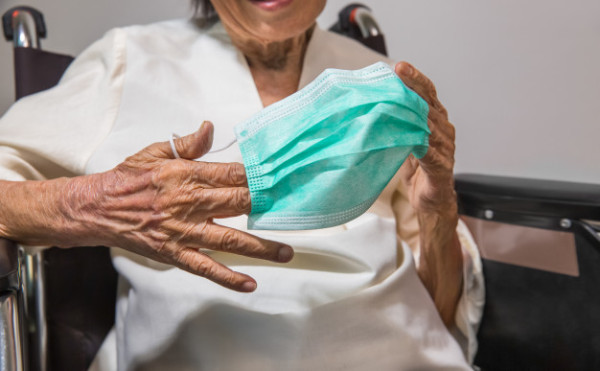 Mujer de 102 años supera el Covid-19 en Querétaro