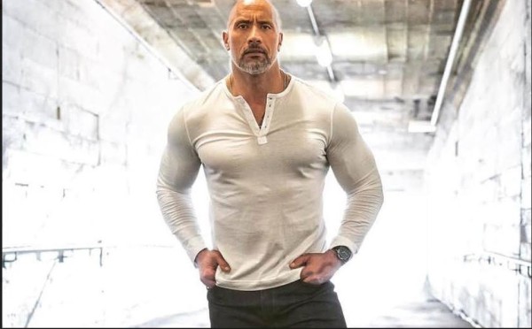 Dwayne Johnson La Roca.