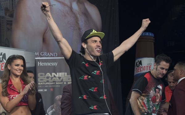 Noquearía a Conor McGregor en box: Julio César Chávez Jr.