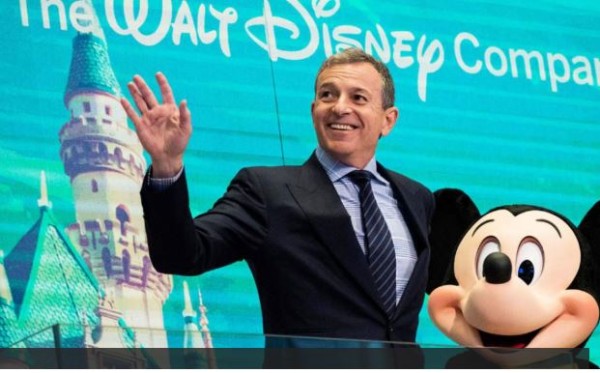 Bob Iger renunciará a su salario a partir de abril para reducir el impacto que la crisis del coronavirus está teniendo sobre la compañía Disney.