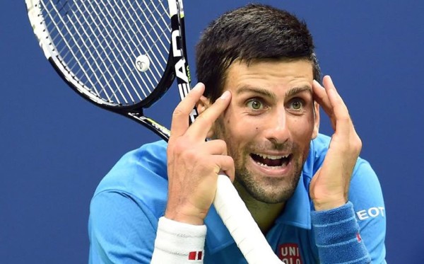 Novak Djokovic se divierte jugando tenis en las calles de Belgrado; VIDEO