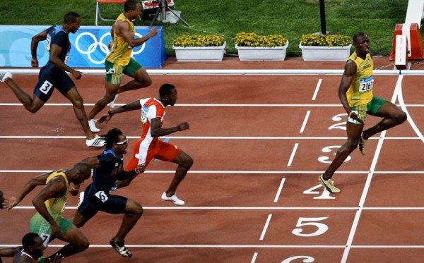 Usain Bolt bromea con sus triunfos como ejemplo de distanciamiento social por Covid-19