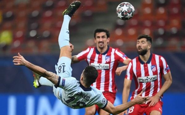 Atlético perdió en la ida de octavos de Champions ante Chelsea, con un golazo de Giroud