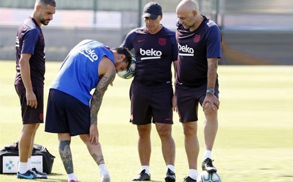 Messi sigue sin entrenar con Barcelona
