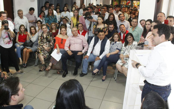 'Reaparecen' malovistas en el PRI de Sinaloa... y en primera fila
