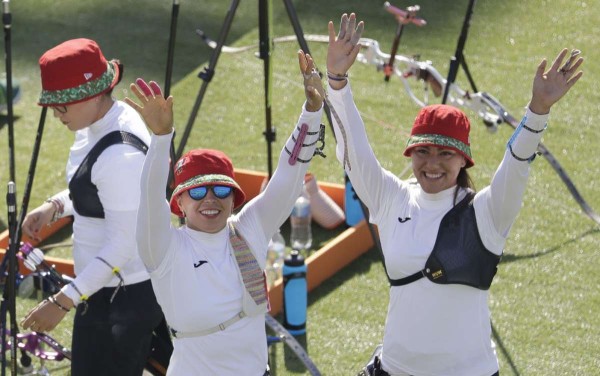 Mexicanas se conforman en Río con quinto lugar en tiro con arco