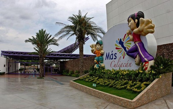 Plantea Alcalde de Culiacán hacer un centro de convenciones en el Parque Temático