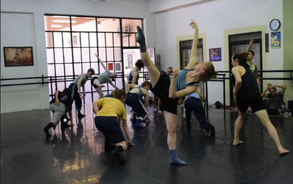 Hacen bailarines canadienses residencia académica en Mazatlán