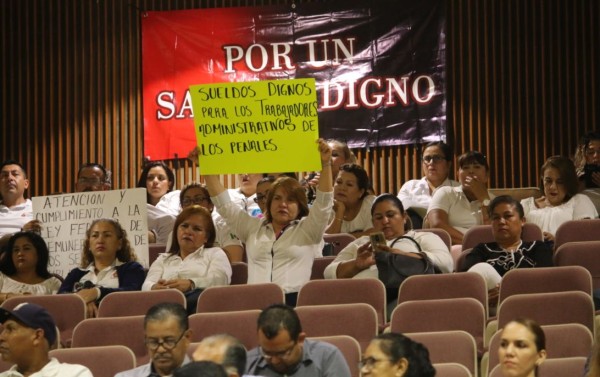 Arriesgan trabajadores del penal sus vidas... por $1,500 pesos a la quincena; piden ayuda a diputados