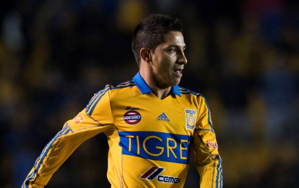 Danilinho transmite ebrio y ofende al Tuca