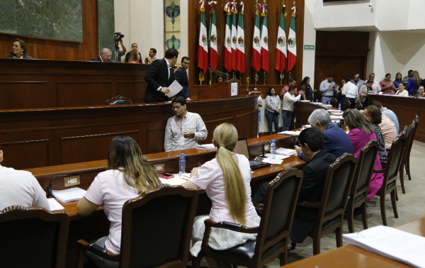 En el Congreso de Sinaloa se gasta más en personal transitorio que en el de base