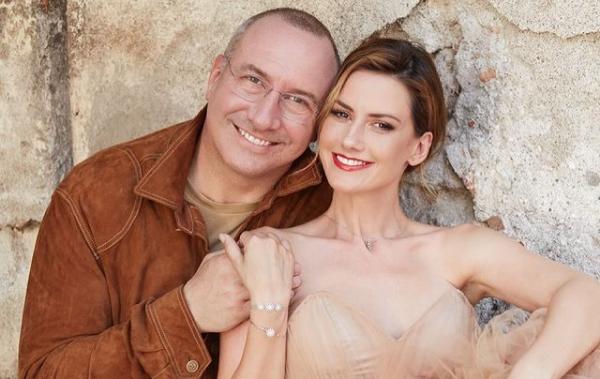 Altaír Jarabo se casa por el civil con Frédéric García