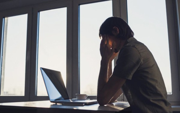 CONVIVIR CON EL COVID: Cómo manejar el estrés laboral