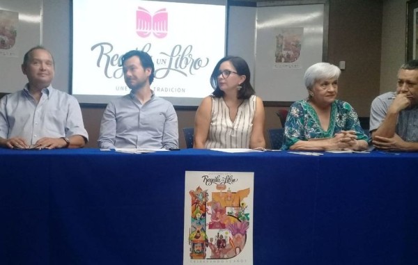 Óscar Urcisichi, Carlos Murillo, Manuel Díaz Echavarría, Alicia Montaño e Ito Contreras.