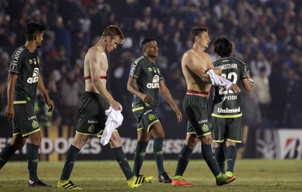 Libertadores: Chapecoense sancionado y Lanús pasa a octavos