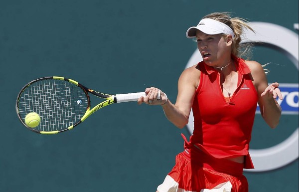 La danesa Caroline Wozniacki avanza a segunda ronda en Praga