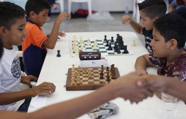 Invitan a participar al torneo abierto de ajedrez en Rosario
