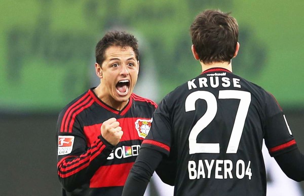 Bayer y ‘Chicharito’ amarran Champions League