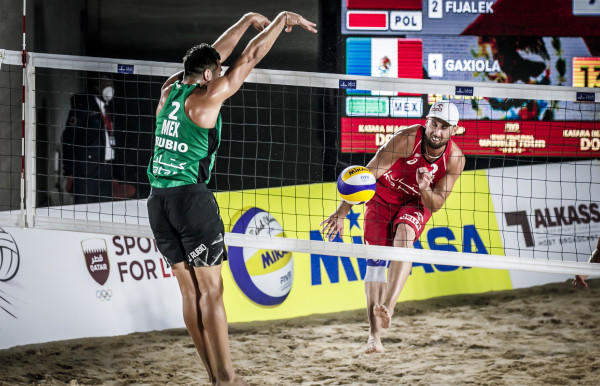 El Mundial de Voleibol de Playa se retrasa un año.