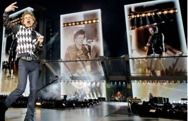 Mick Jagger retoma la gira con Los Rollings Stone en el Soldier Field de Chicago, a donde regresará el martes.