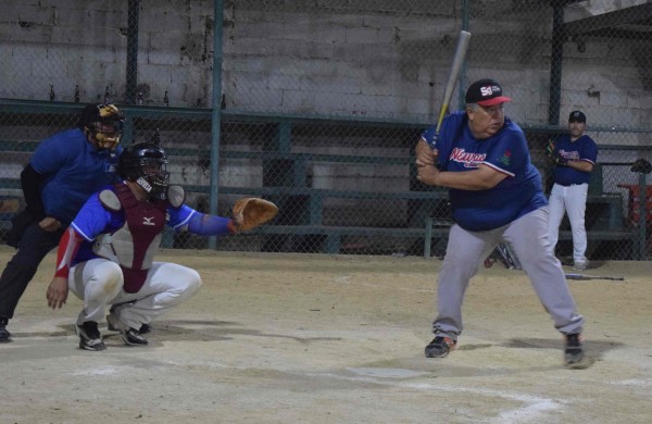 Grosera paliza la propina Trampa Bar a Kañal en el softbol de La Careada