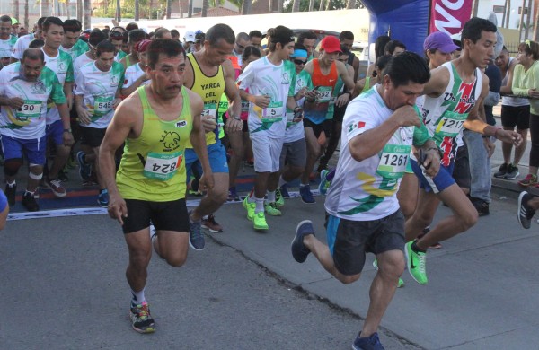 Completan cerca de mil corredores la tercera edición de la Carrera Conapesca