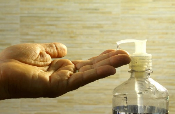 Coepriss recomienda uso de gel antibacterial para prevenir riesgo de coronavirus