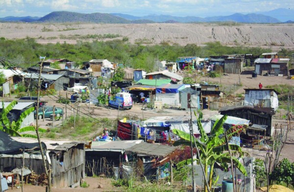 Sinaloa llenaría seis estadios de los Dorados con gente en pobreza extrema... y pueden ser más, advierten